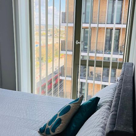 Lush Living - Double Room With Private Bathroom 伦敦 外观 照片
