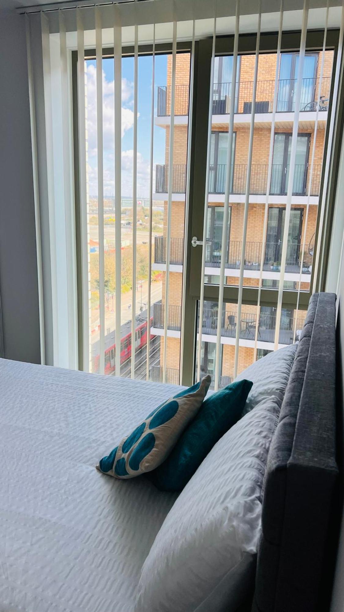 Lush Living - Double Room With Private Bathroom 伦敦 外观 照片