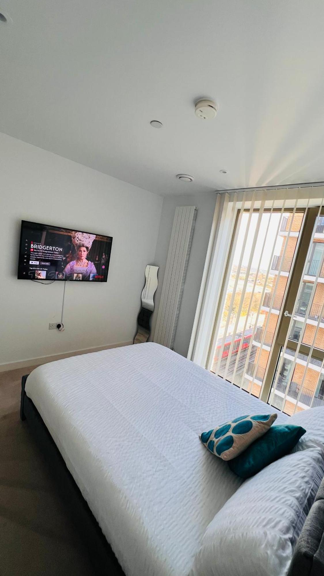 Lush Living - Double Room With Private Bathroom 伦敦 外观 照片