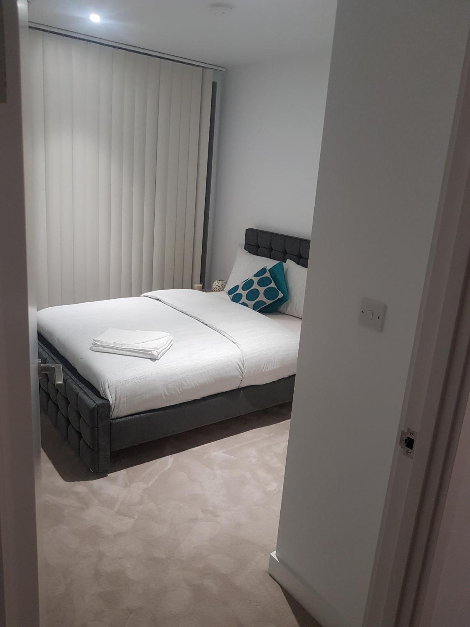 Lush Living - Double Room With Private Bathroom 伦敦 外观 照片