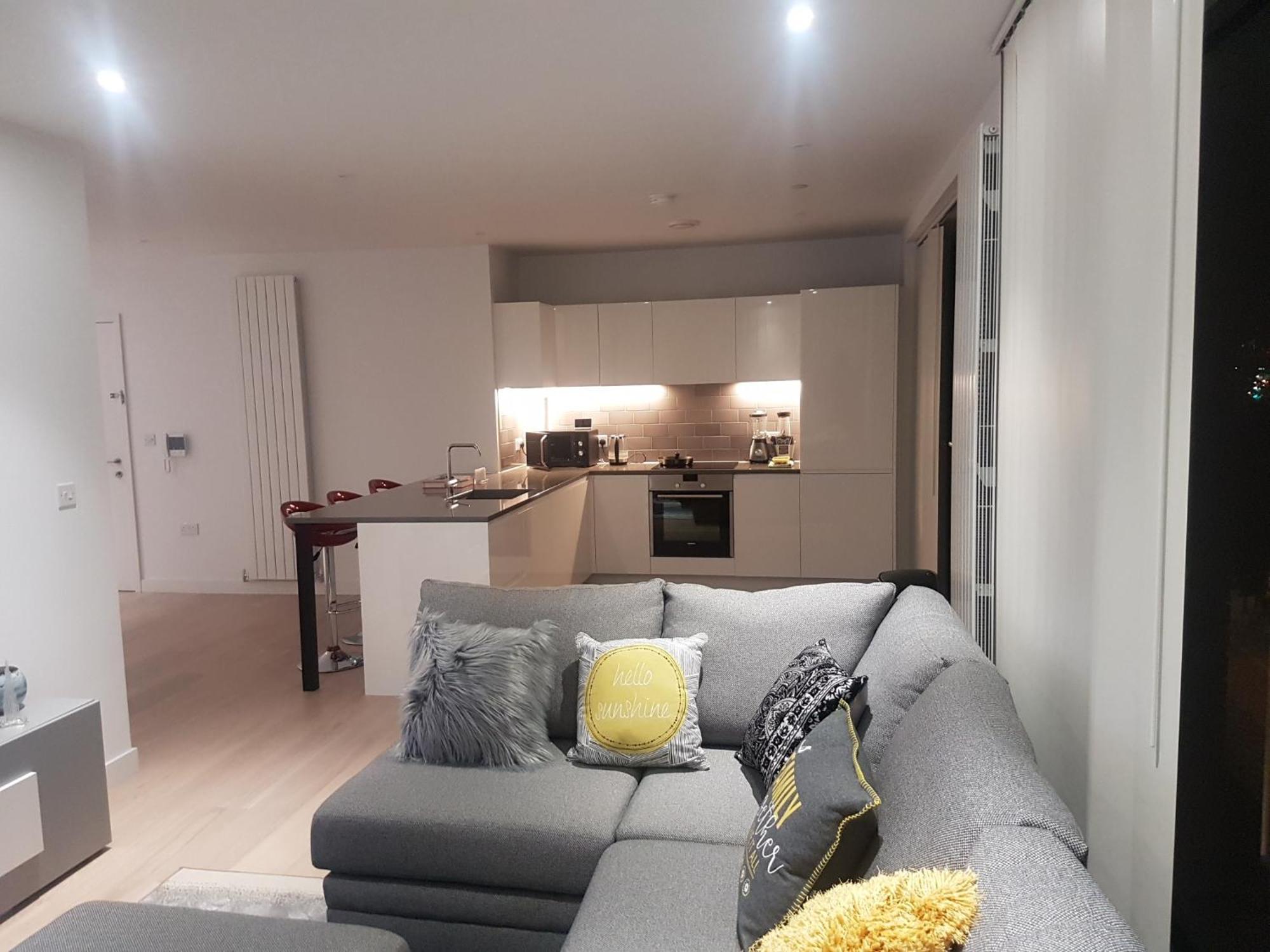 Lush Living - Double Room With Private Bathroom 伦敦 外观 照片